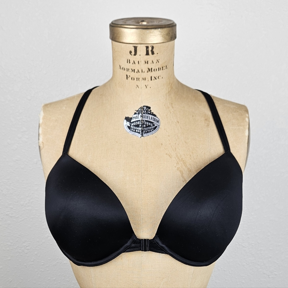 Victoria's Secret Very Sexy Push-Up Bra Black Satin Front Closure 36D